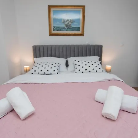 Luxury Jana *