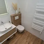 Luxury Jana Split